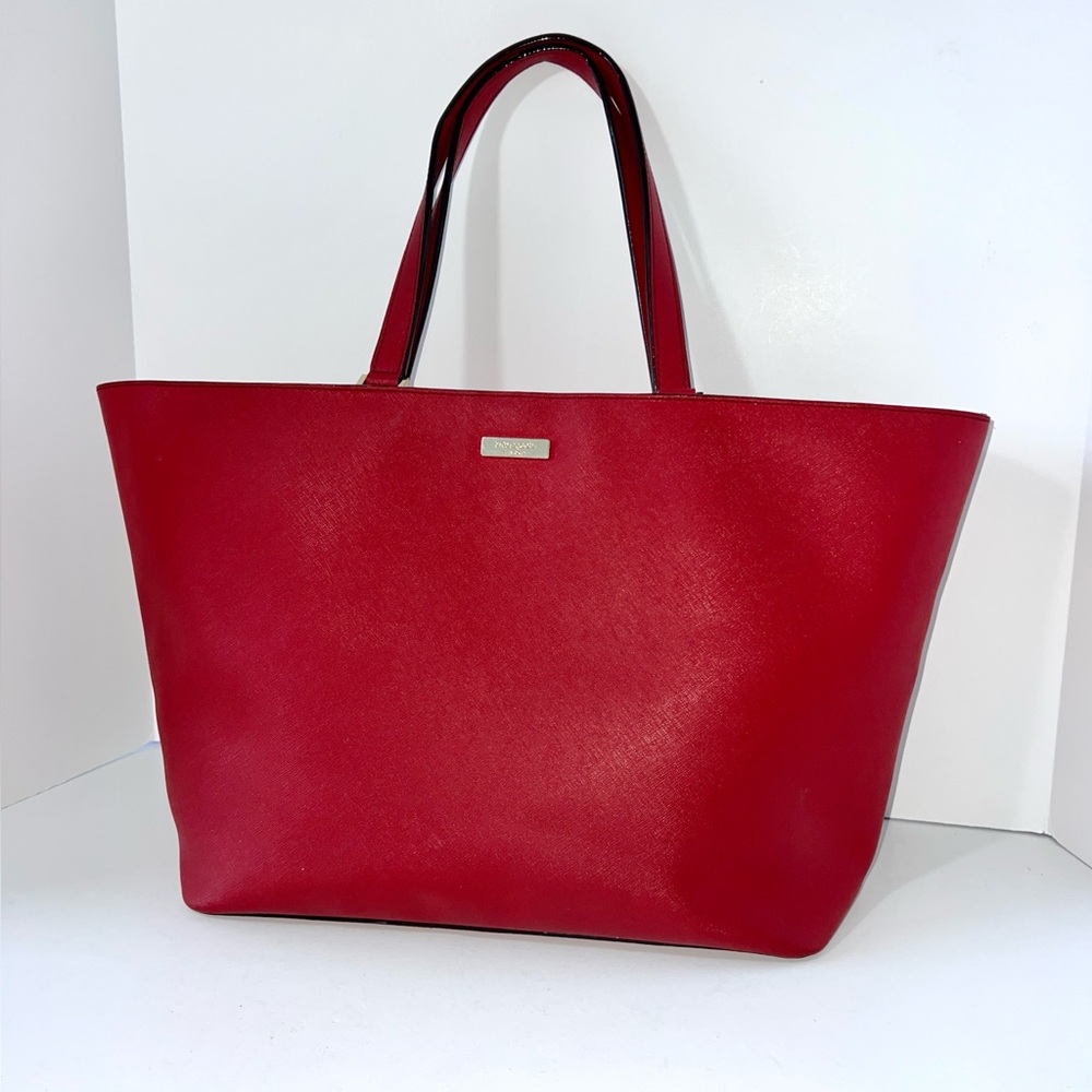 Kate Spade Purse Tote Red‎ Crosshatched Leather
Large